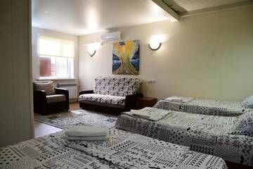 Шестиместный номер семейный в Гостинице Guest house Shturman